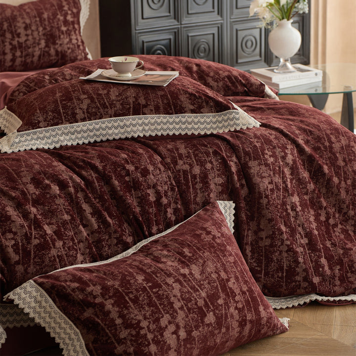 Luxurious velvet bedding set with lace trim