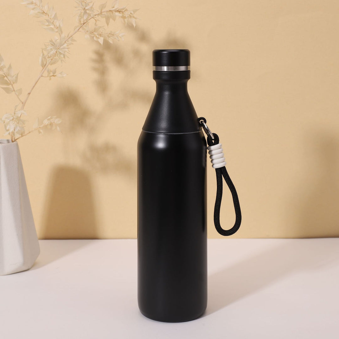 Women's insulated water bottle with practical carrying strap Kalsten
