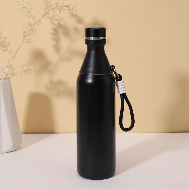 Women's insulated water bottle with practical carrying strap Kalsten
