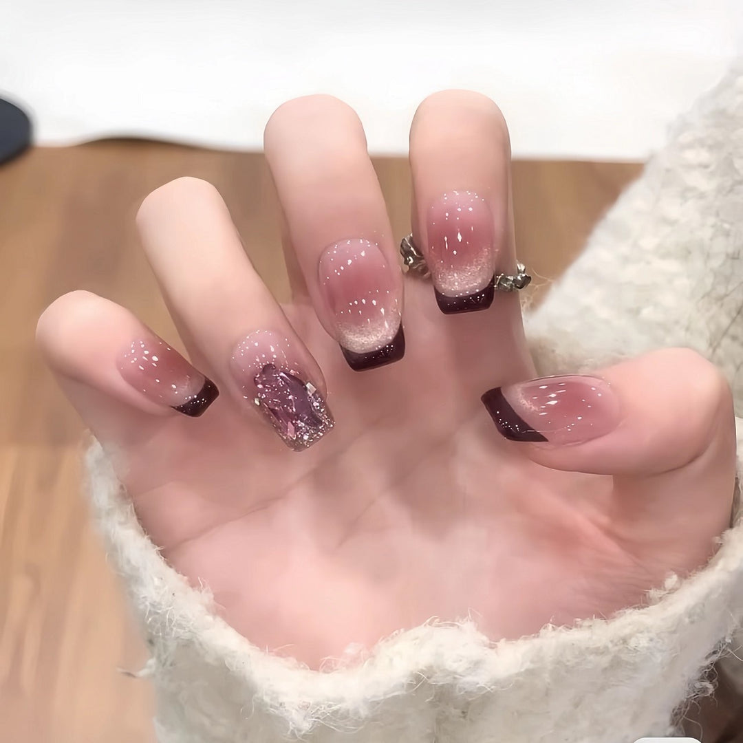 Glamorous Press-On Nail Extensions