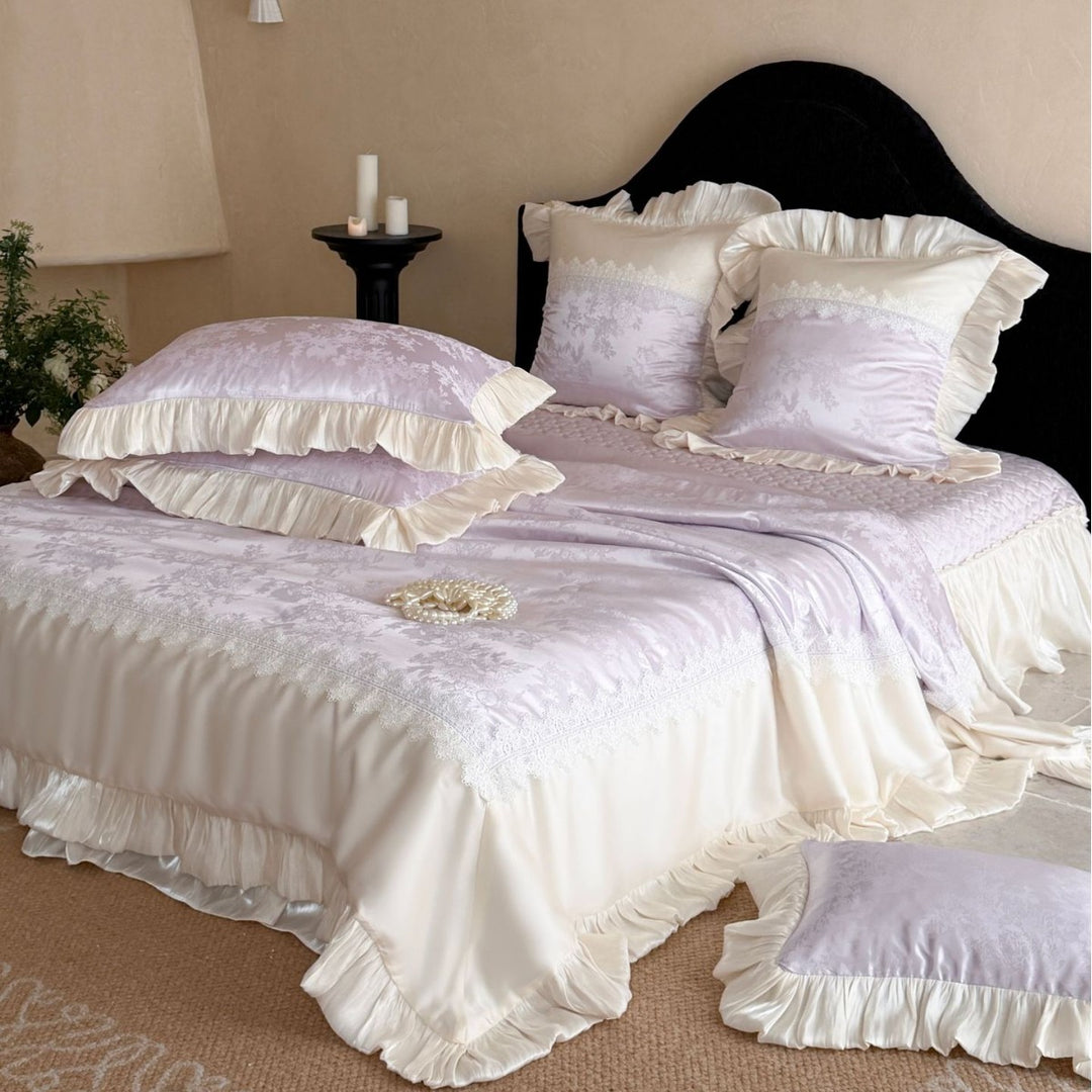 Luxurious satin bedding set with ruffles, jacquard pattern and lace trim