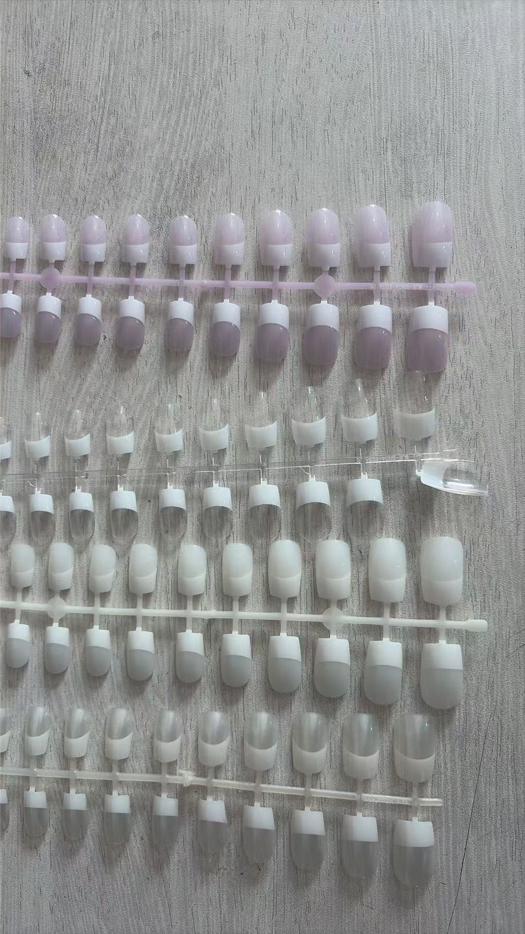 Premium French Tip Press-On Nails Kalsten