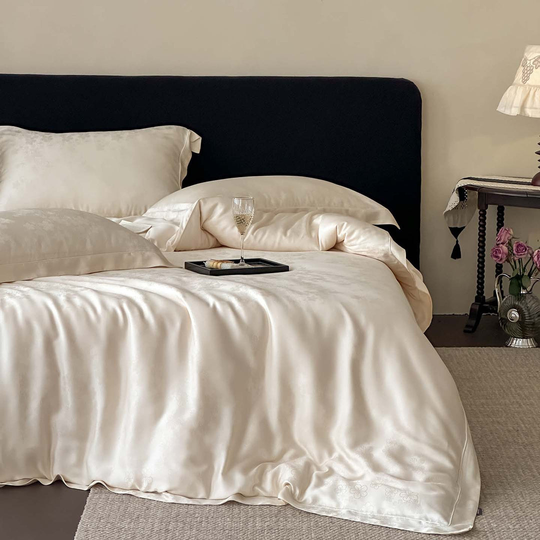 Noble satin bedding set with woven floral relief and envelope edge