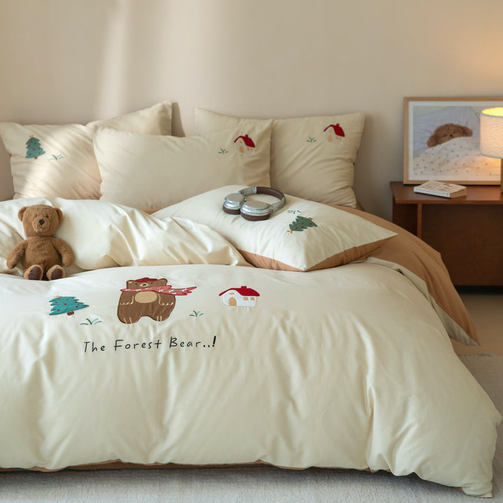 Reversible cotton bedding set with fine Christmas embroidery and satin finish reverse side