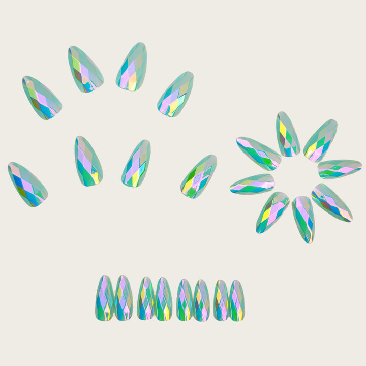 Art nails with faceted glitter design Kalsten