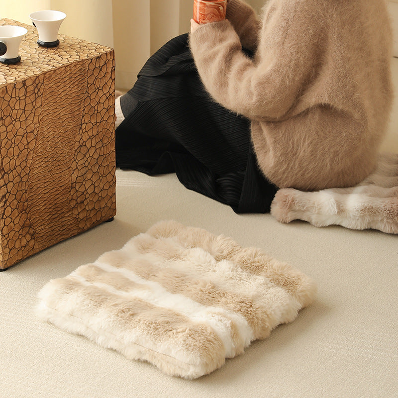 Square luxurious faux fur floor seat cover with dense long pile Kalsten
