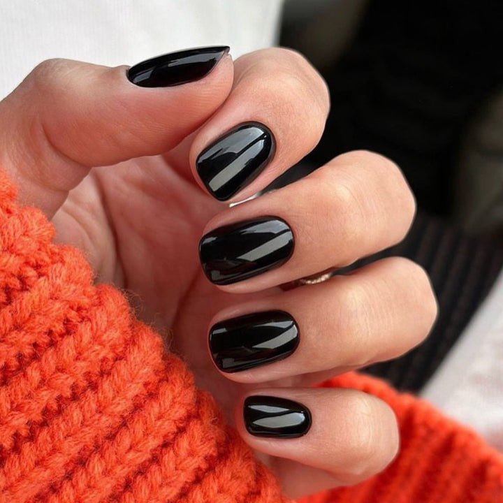 Artificial acrylic nails in modern design Kalsten