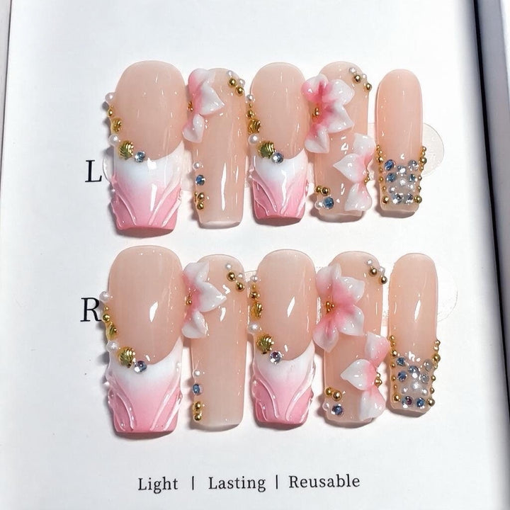 Elegant Floral Press-On Nail Art Set