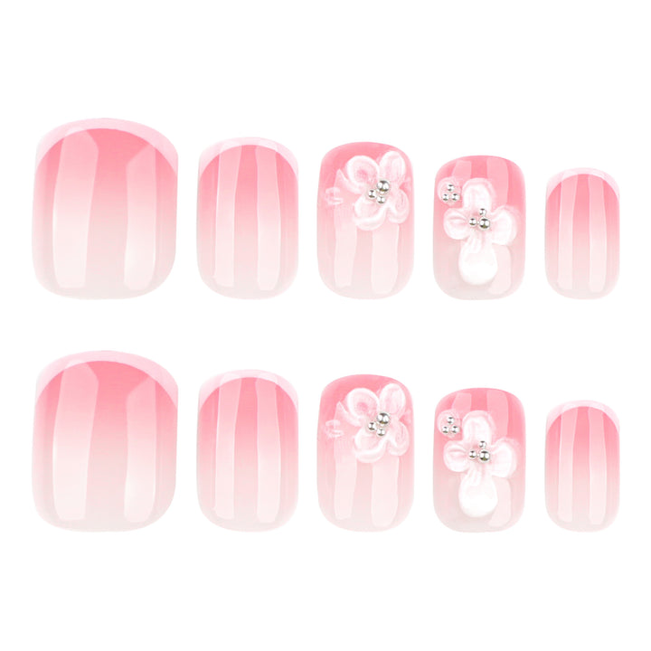 Artful Nail Art with Floral Design Kalsten