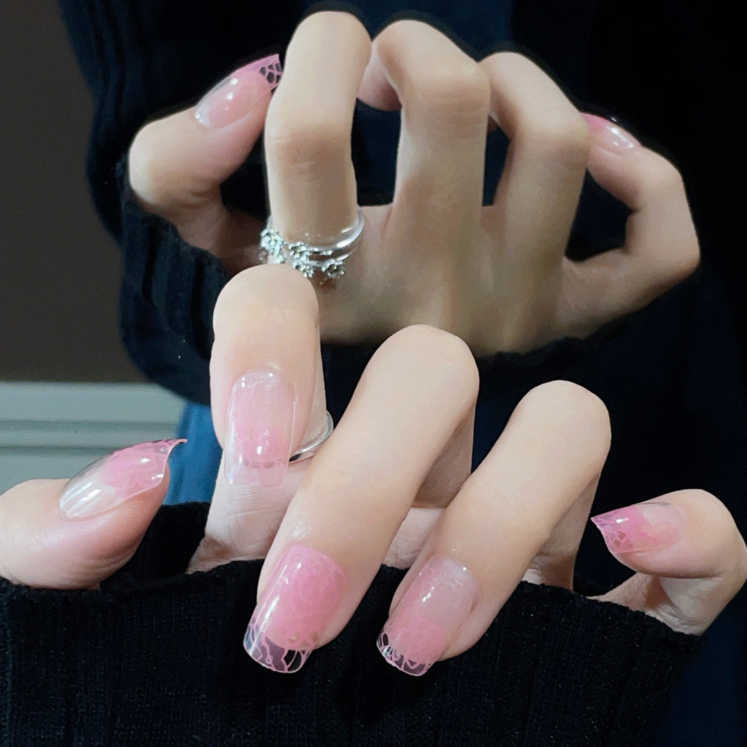 Floral Patterned Press-On Nail Set