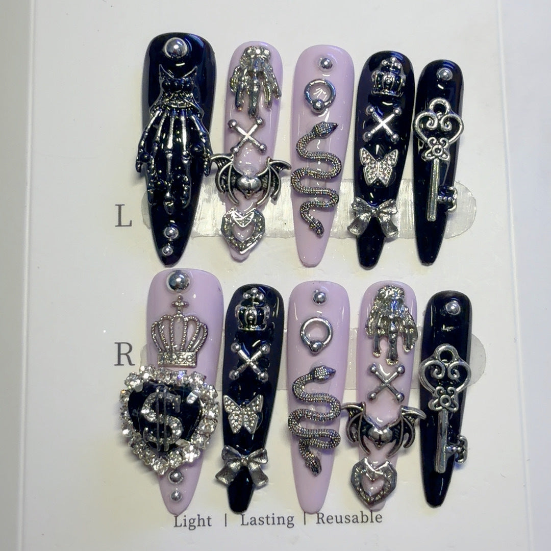 Gothic-Themed Decorative Press-On Nails