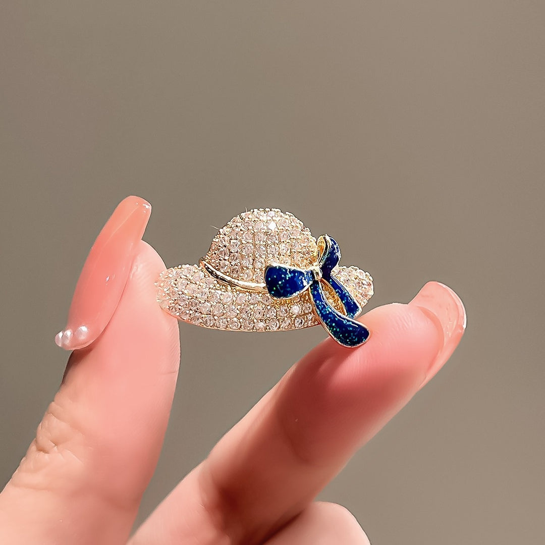 Glamorous flower brooch with sparkling crystals Kalsten