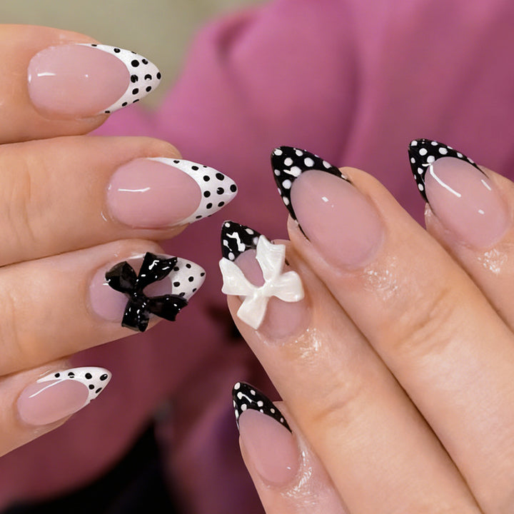 Artificial nail set with playful grinding design Kalsten