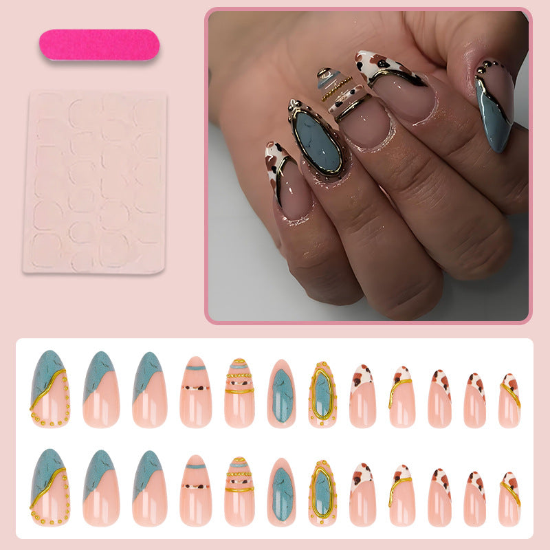 Artificial nail set with luxurious decorative elements and elegant designs Kalsten