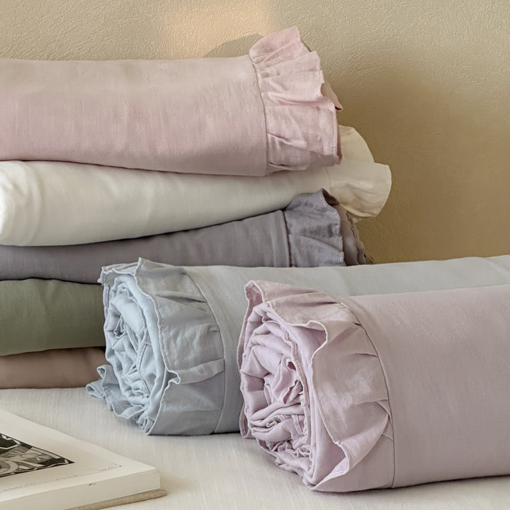 Bedding set with ruffles and extra soft cotton-linen quality