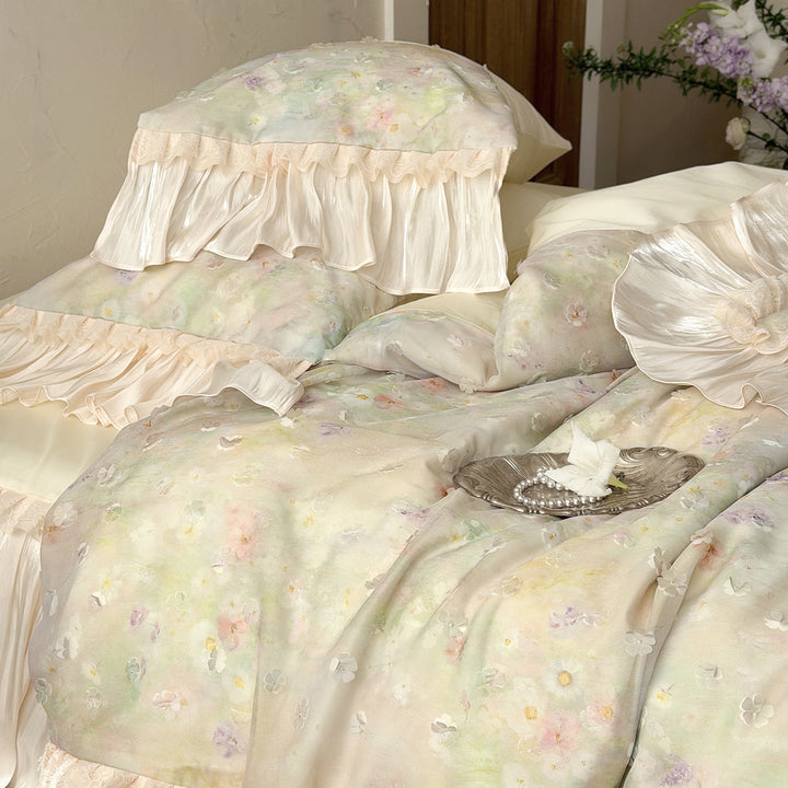 Bedding set in vintage romantic style with ruffled frill and cotton satin