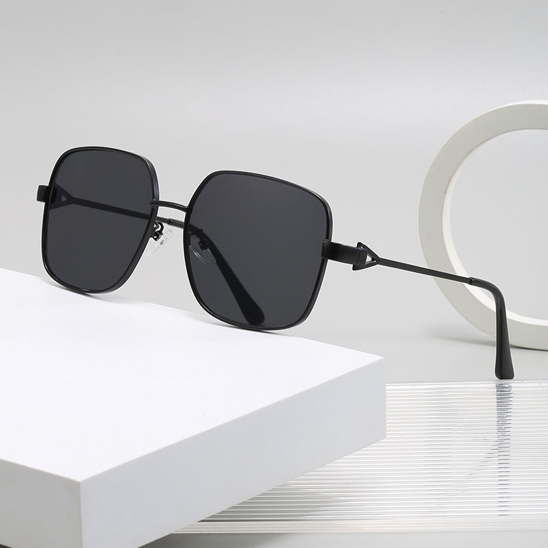 Women's square sunglasses with fashionable and sturdy frame Kalsten