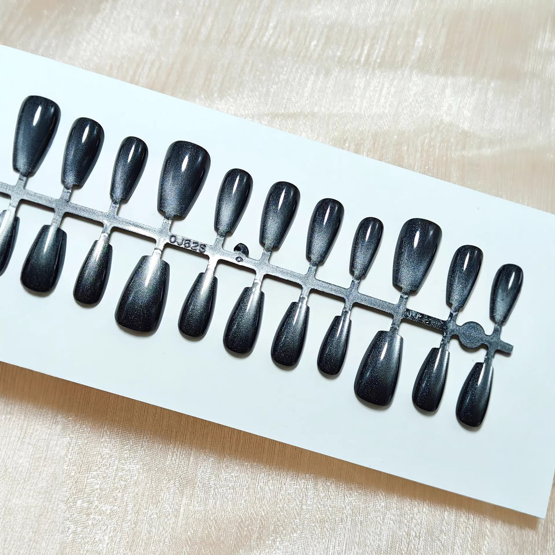Elegant Art Nails with Shimmering Finish Kalsten