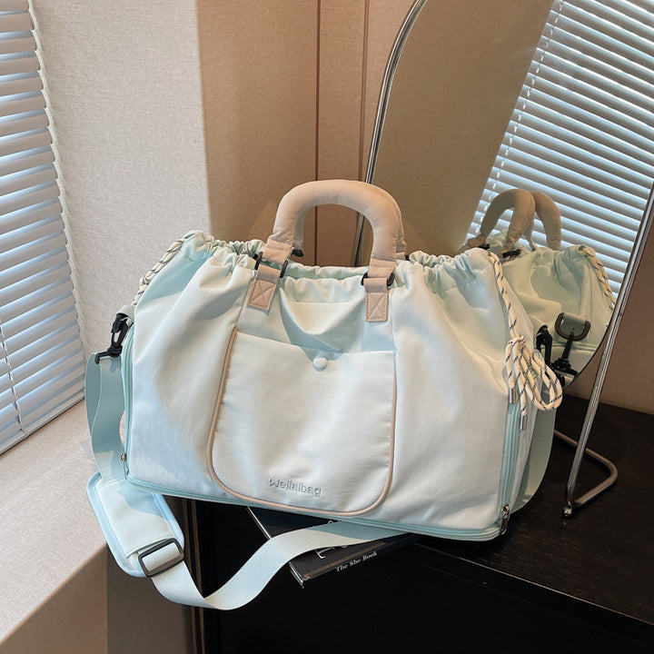 Sporty Carrying Bag with Innovative Cuff Design Kalsten