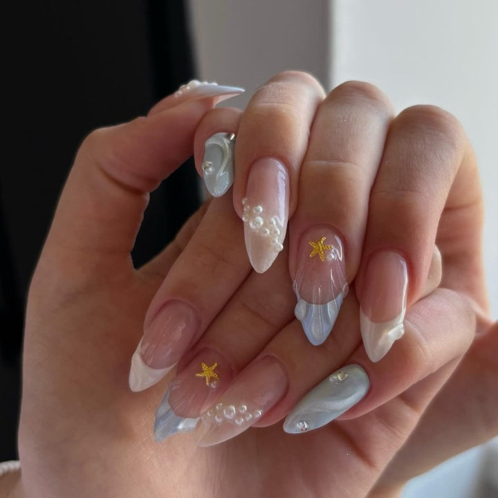 Art nail set with floral and glittering accents Kalsten 1789119191