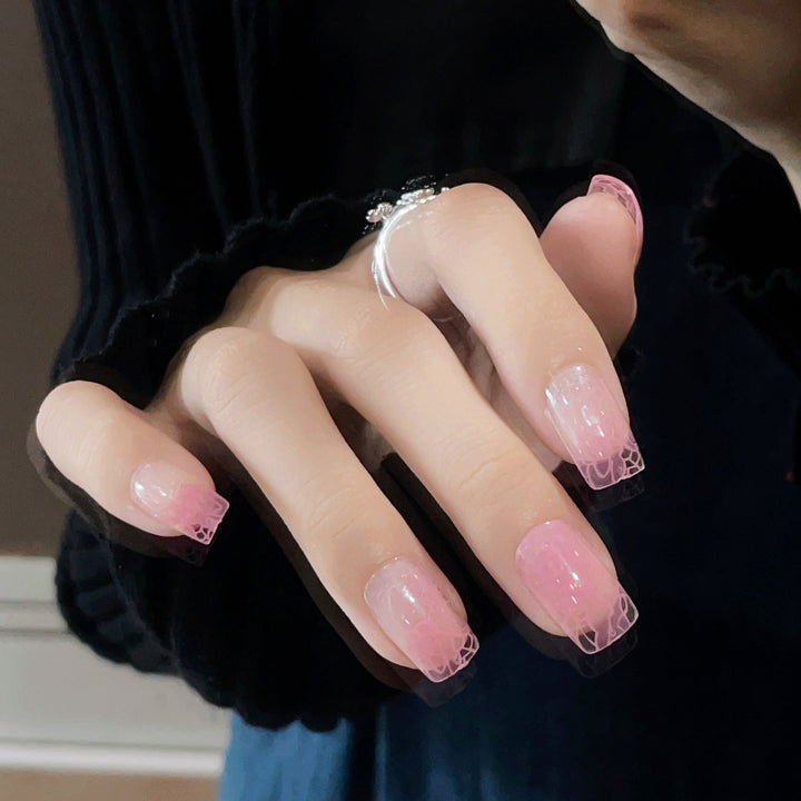 Floral Patterned Press-On Nail Set
