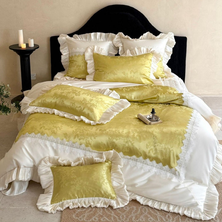 Luxurious satin bedding set with ruffles, jacquard pattern and lace trim