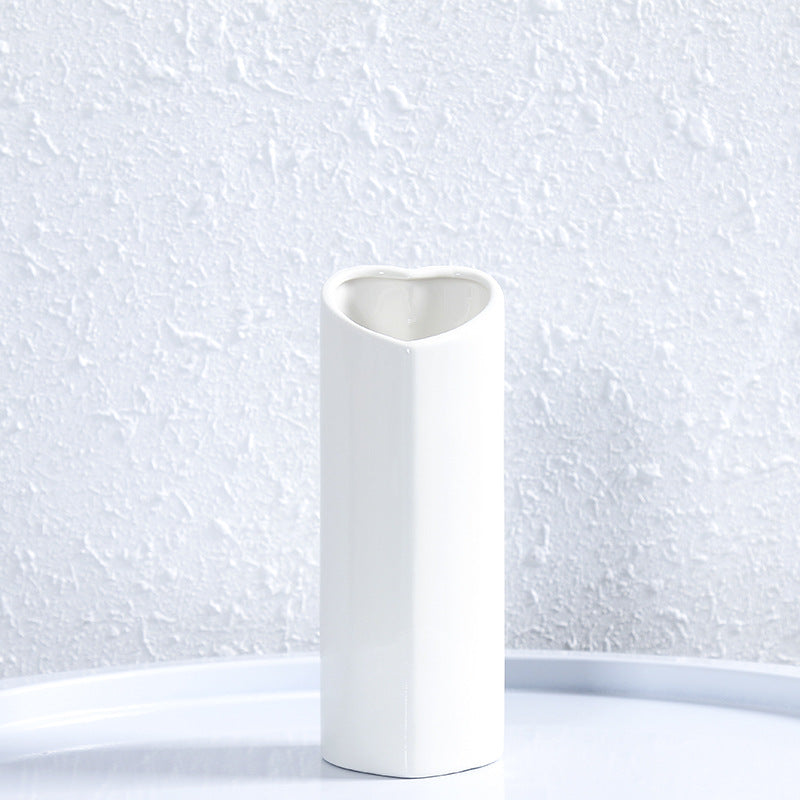 Heart-Shaped Elegant Ceramic Vase Kalsten