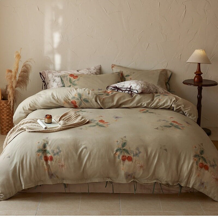 Luxury cotton satin bedding set with floral pattern and hotel closure