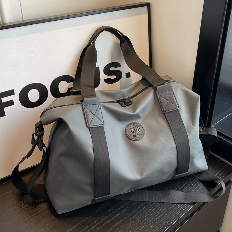 Durable Multi-Functional Weekend Bag