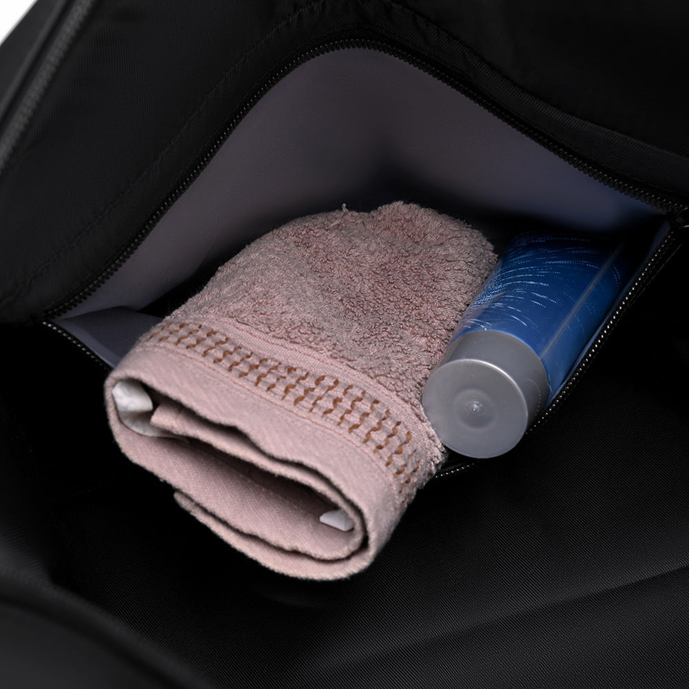Versatile Dual-Compartment Travel Duffel Kalsten