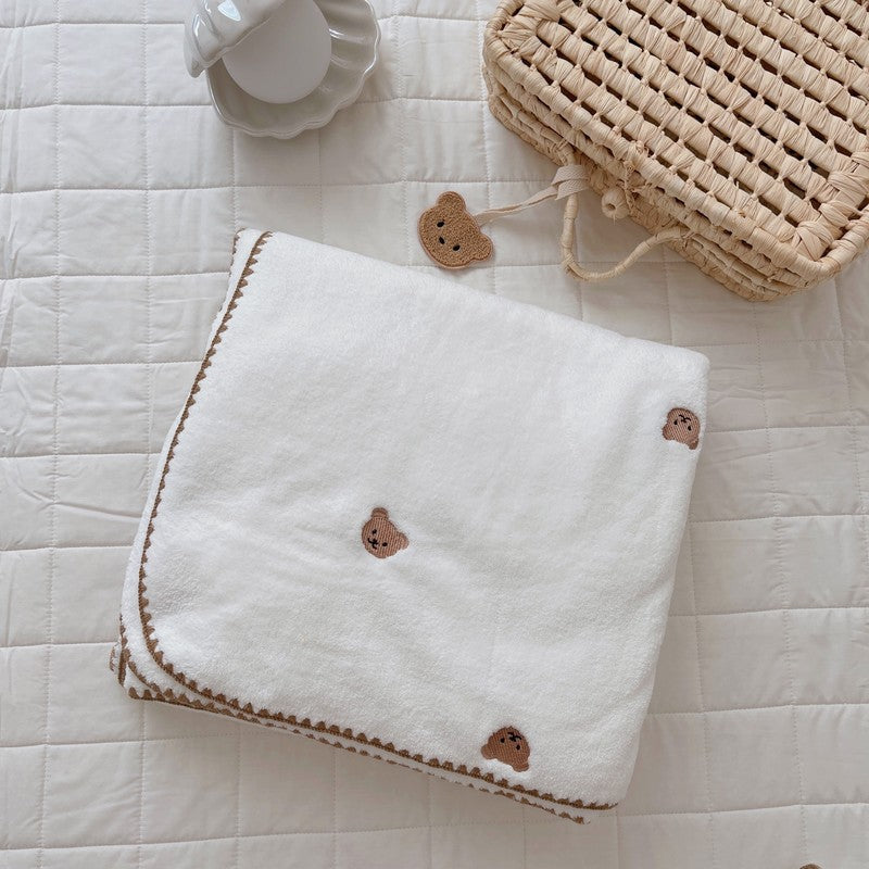 Unisex cuddly blanket with sweet bear motifs Kalsten