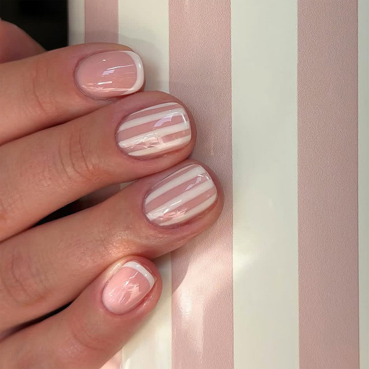 Artificial nail art with stripe pattern Kalsten