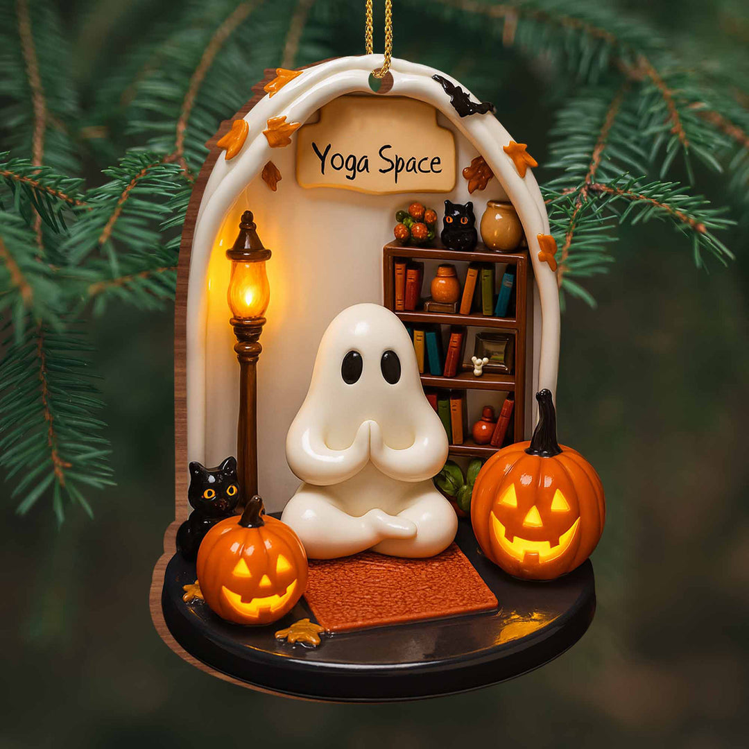 Hanging Halloween decoration pendant made of resin with ghost knitting and LED lighting