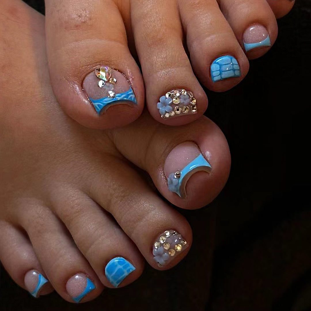 Artistic toenails with elegant design accents Kalsten