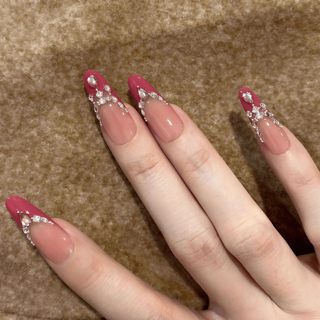 Artificial nails with sparkling rhinestone accents Kalsten