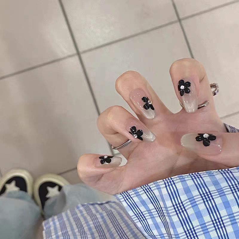 Crystal Embellished Press-On Nails Kalsten
