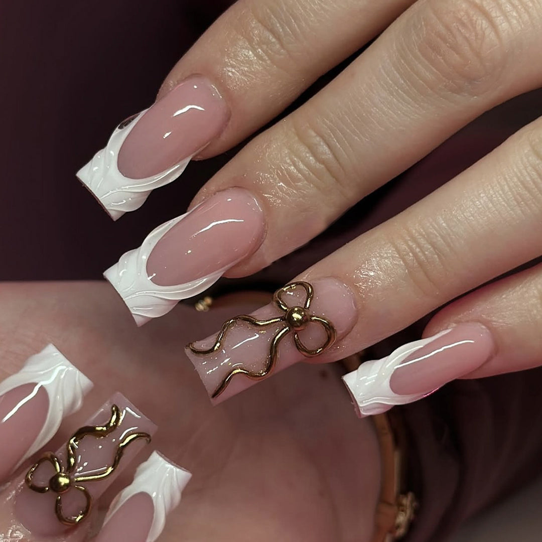 Artificial nail set with luxurious golden accents and elegant design Kalsten