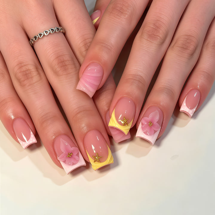 Decorative Press-On Nail Art Tips with Floral Accents Kalsten