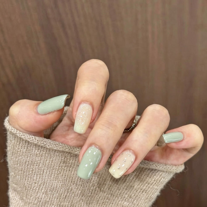 Whimsical Bear-Themed Press-On Nail Art Kit Kalsten