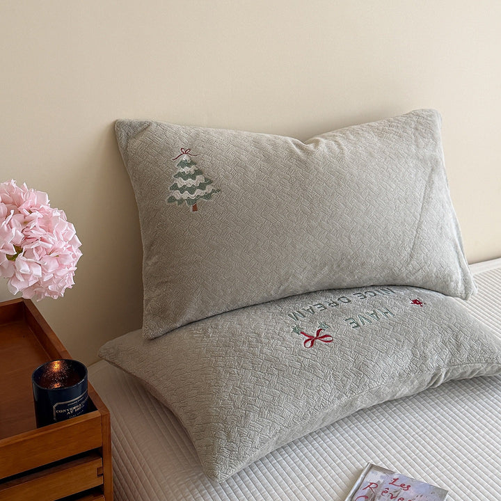 Quilted Pillowcase Set
