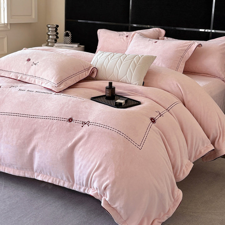 High-pile microfiber bedding set with embroidered button and decorative seam