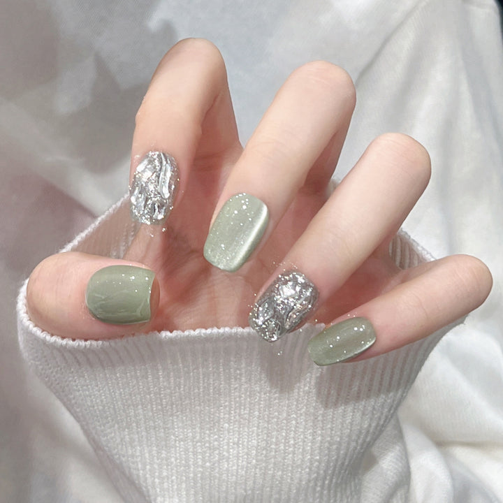 Decorative Press-On Nail Set with Glittery Finish