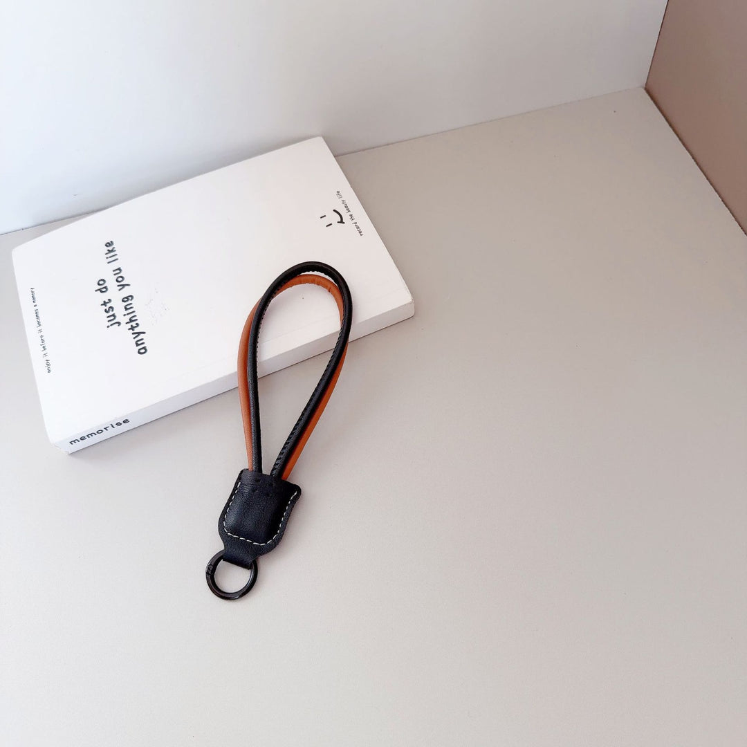 Premium Leather Keychain Holder Kalsten