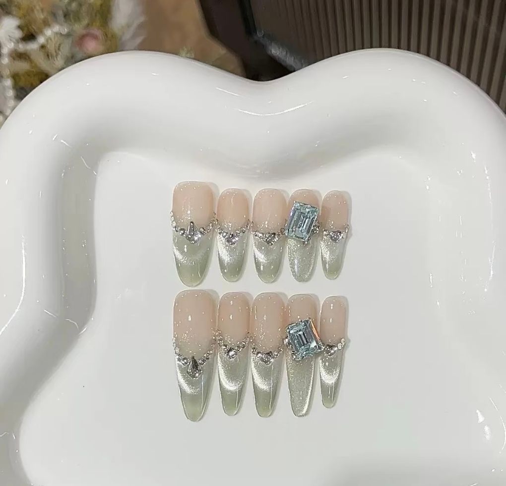 Elegant Crystal-Embellished Press-On Nail Set