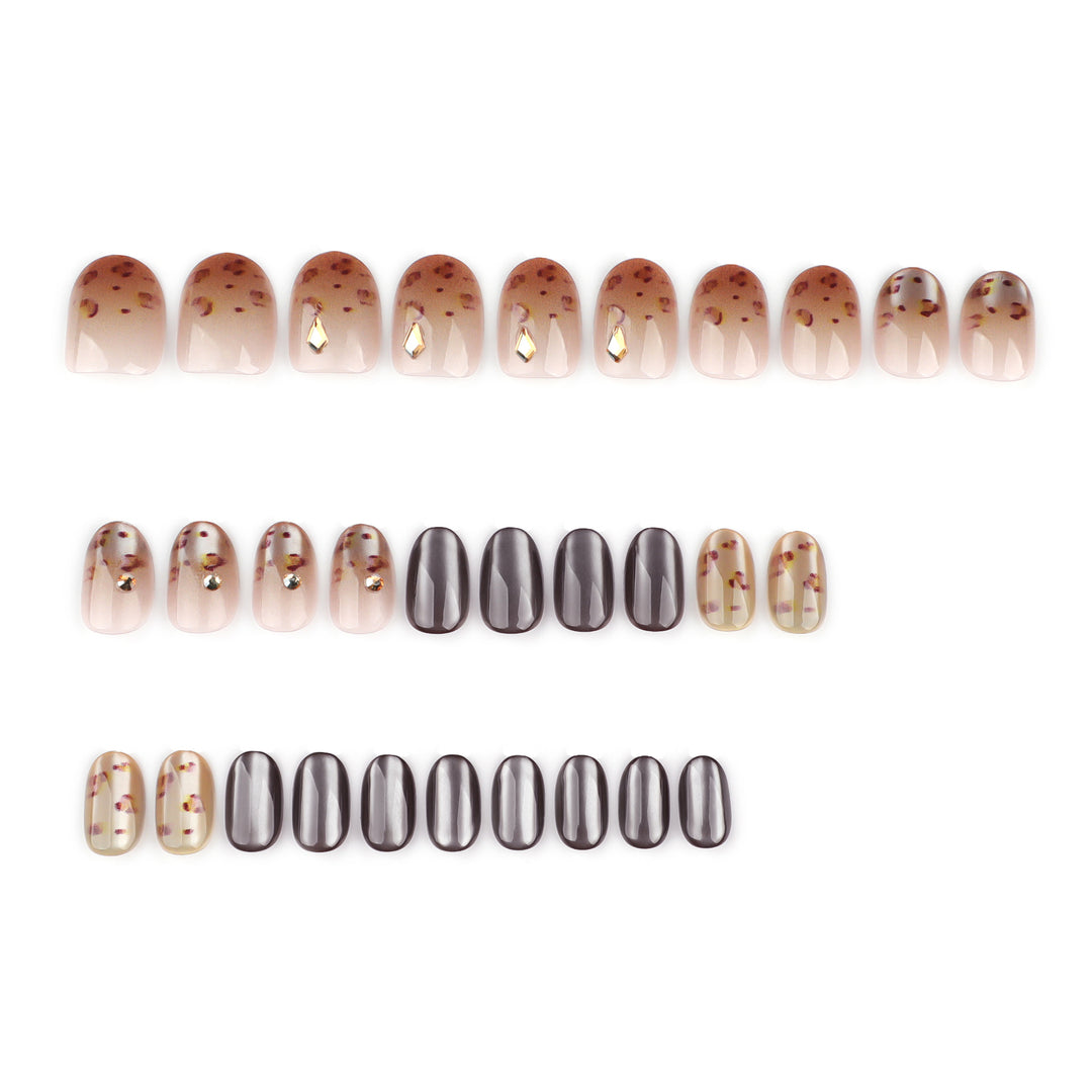 Artistic nail art with glitter accents and elegant design Kalsten