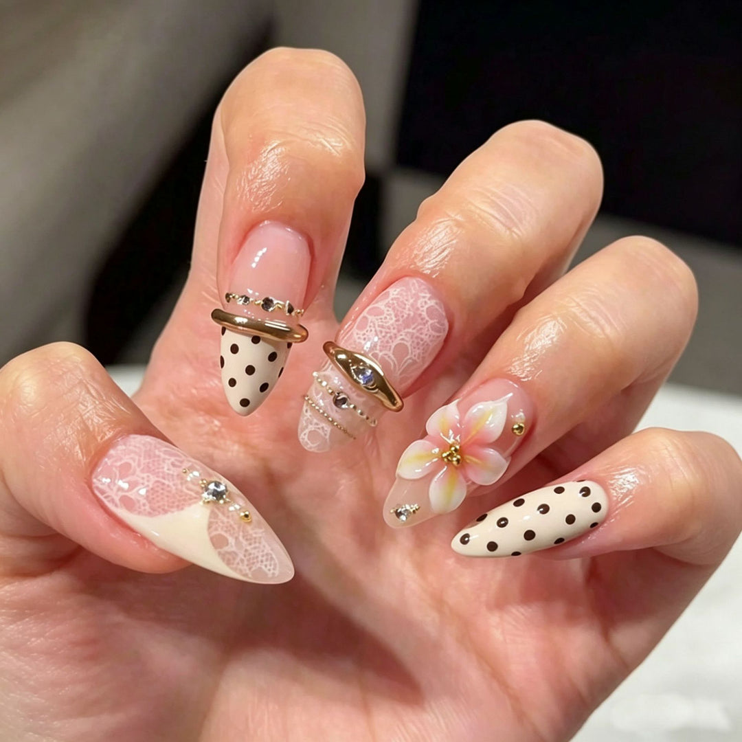 Elegant Press-On Nail Tips with Decorative Bow Kalsten
