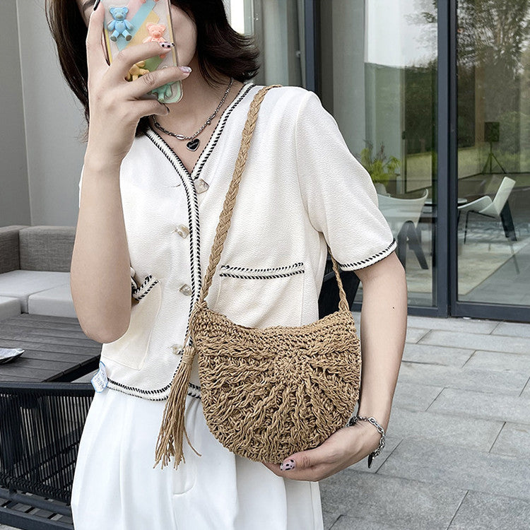 Hand-knotted sling bag with tassels Kalsten