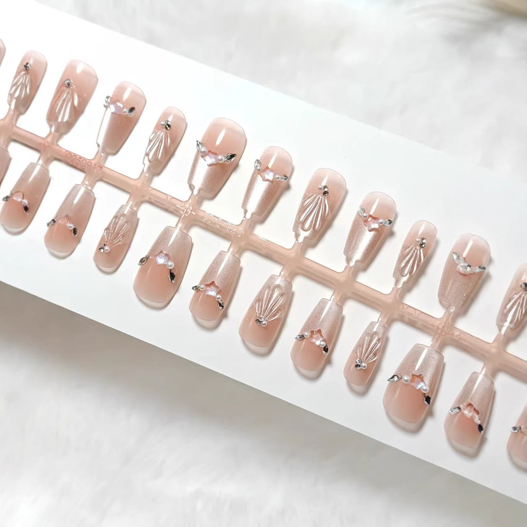 Artificial nails with elegant rhinestone design Kalsten