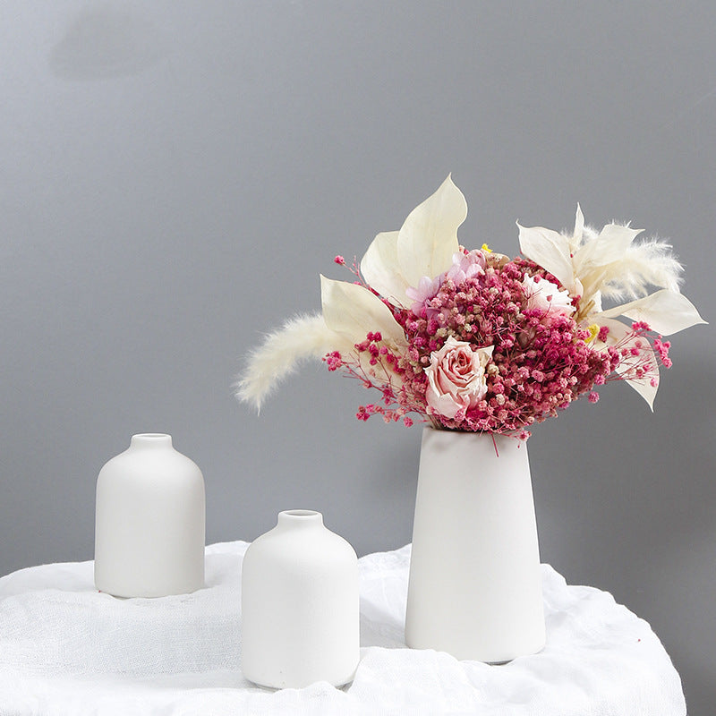 Minimalist Textured Ceramic Vase Kalsten