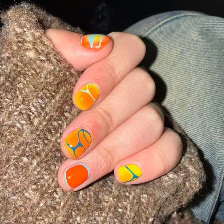 Artistic Cat-Themed Press-On Nail Art Set Kalsten